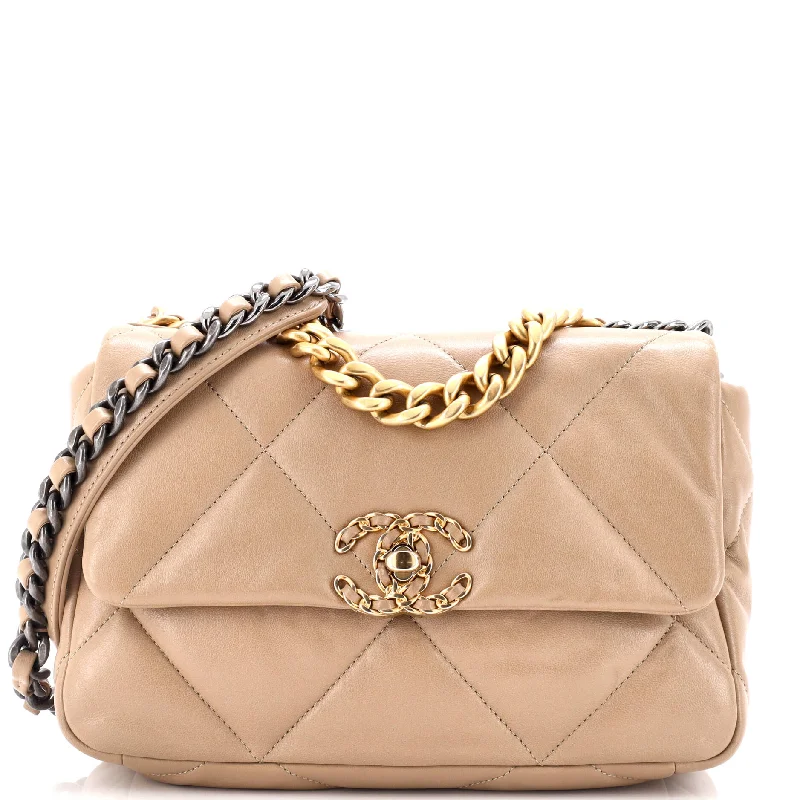 19 Flap Bag Quilted Leather Medium