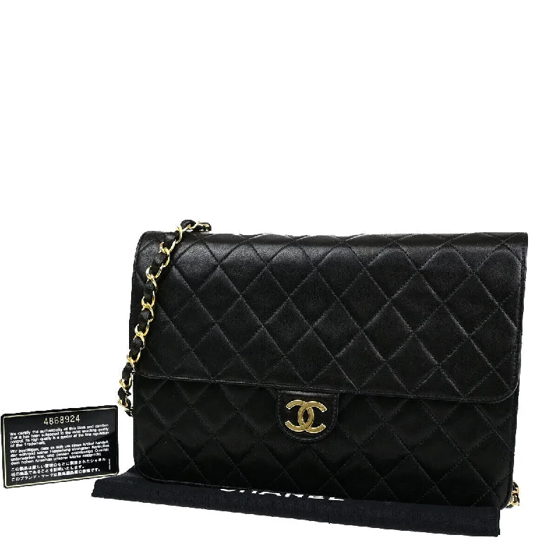 Chanel Flap Bag  Leather Shoulder Bag (Pre-Owned)